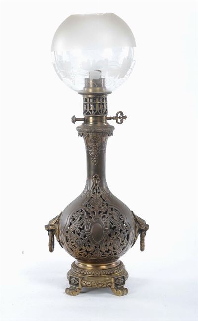 Lampada Ad Olio in Metallo Dorato e Traforato