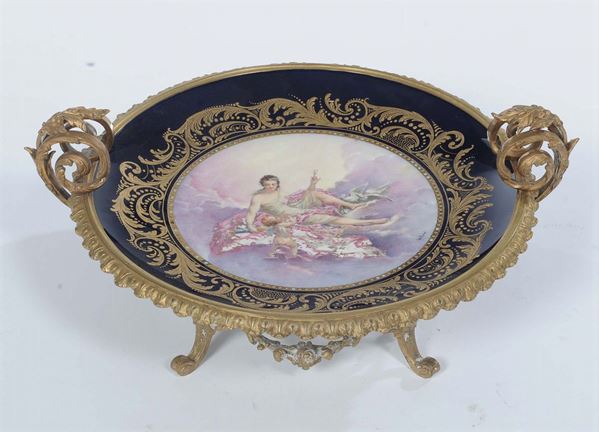 Coppa in porcellana di Sevres firmata Gio. Rochet. fine XIX secolo