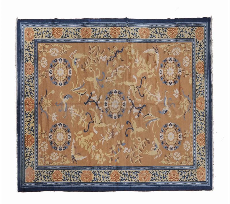 Tappeto cinese Pechino, inizio XX secolo  - Asta Antiquariato e Dipinti Antichi - II - Cambi Casa d'Aste