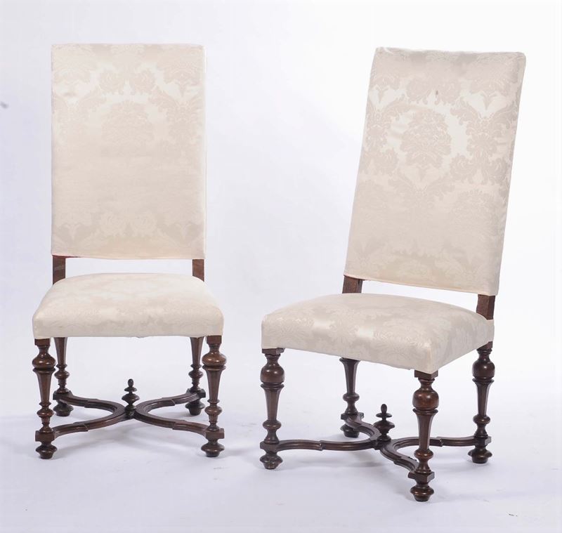 Coppia di grandi sedie da parata in noce, Liguria XVII secolo  - Auction Antique and Old Masters - II - Cambi Casa d'Aste
