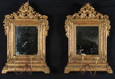 Coppia di Appliques in Legno Intagliato e Dorato, XIX Secolo