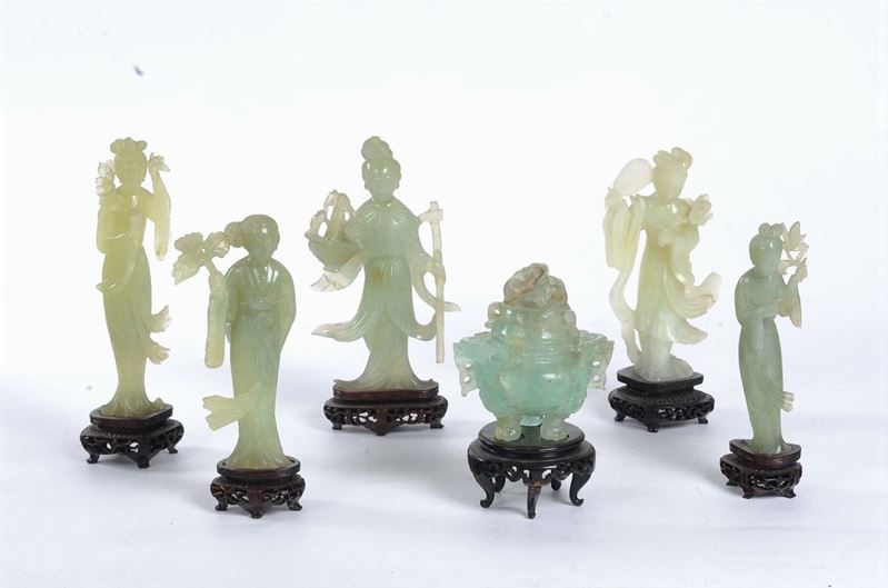 Lotto composto da sei oggetti in giada  - Auction Antique and Old Masters - II - Cambi Casa d'Aste
