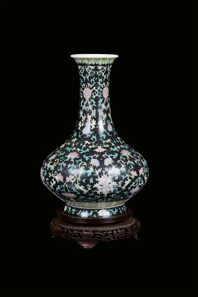 Vaso in Porcellana, Policroma Cina, Dinastia Qing, Fine del XIX Secolo