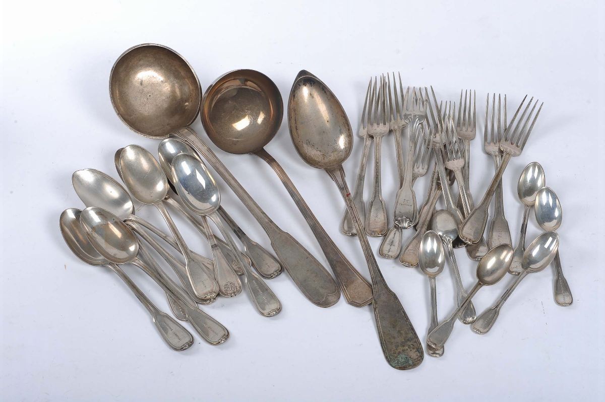Lotto di Due Servizi di Posate in Argento