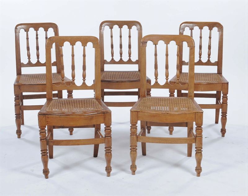 Cinque sedie in noce, XIX secolo  - Asta Antiquariato e Dipinti Antichi - II - Cambi Casa d'Aste