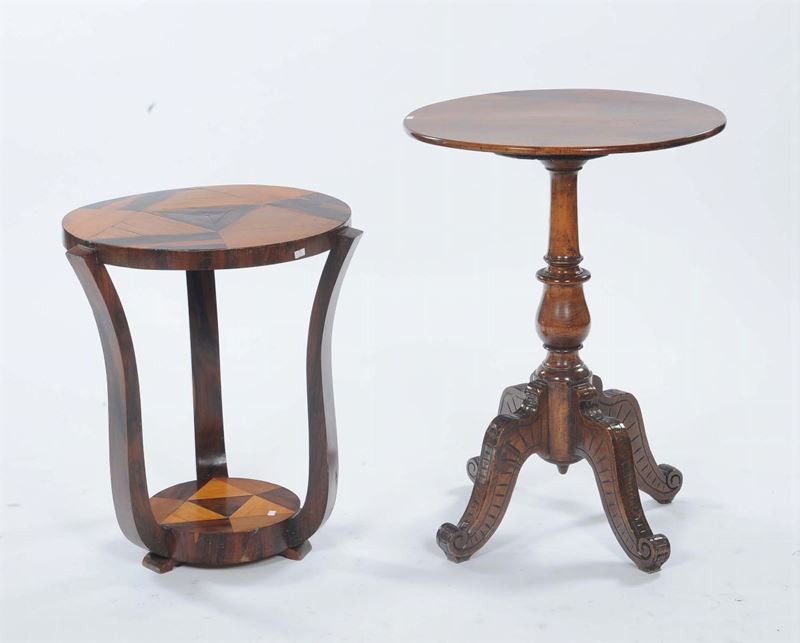 Due tavolini circolari differenti  - Asta Antiquariato e Dipinti Antichi - II - Cambi Casa d'Aste
