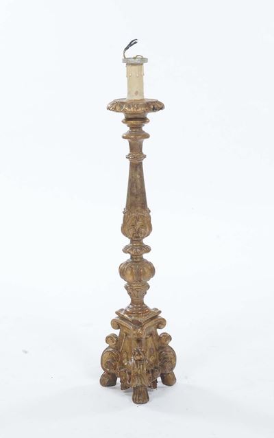 Grande Candeliere in Legno Intagliato e Dorato