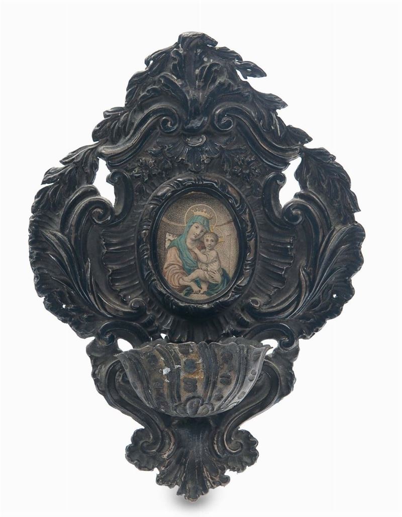 Piccola acquasantiera in lamina d’argento con coppetta applicata, Genova XVIII secolo  - Asta Eredità Emilio Bruzzone - I - Cambi Casa d'Aste