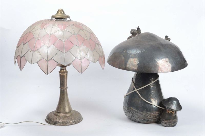 Lampada a forma di fungo e lampada in metallo argentato  - Auction An important Genoese Heritage - I - Cambi Casa d'Aste