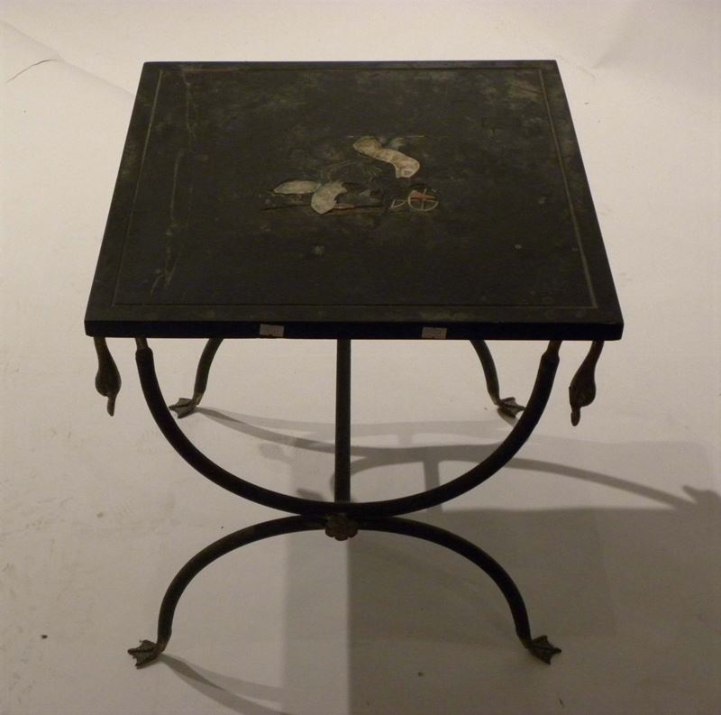 Tavolino in stile Impero in metallo, XX secolo  - Asta Eredità Emilio Bruzzone - I - Cambi Casa d'Aste