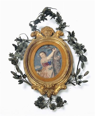 Cornicetta in Bronzo Dorato con Applicazioni di Fiori, XVIII Secolo