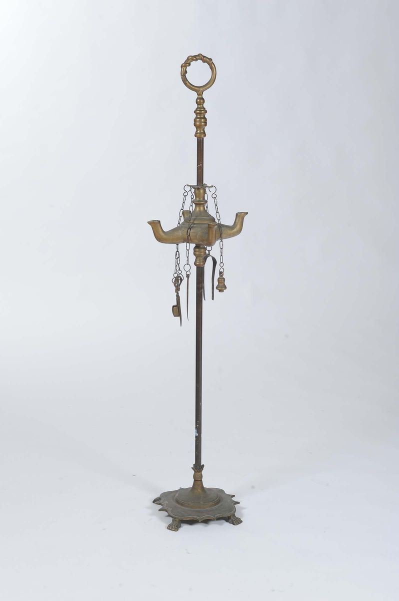 Grande lucerna fiorentina in bronzo brunito, XVIII secolo  - Auction Antique and Old Masters - II - Cambi Casa d'Aste