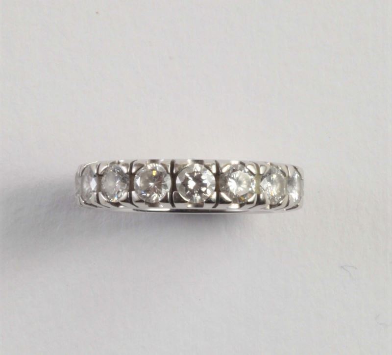 A diamonds eternity ring  - Auction Silver, Ancient and Contemporary Jewels - Cambi Casa d'Aste