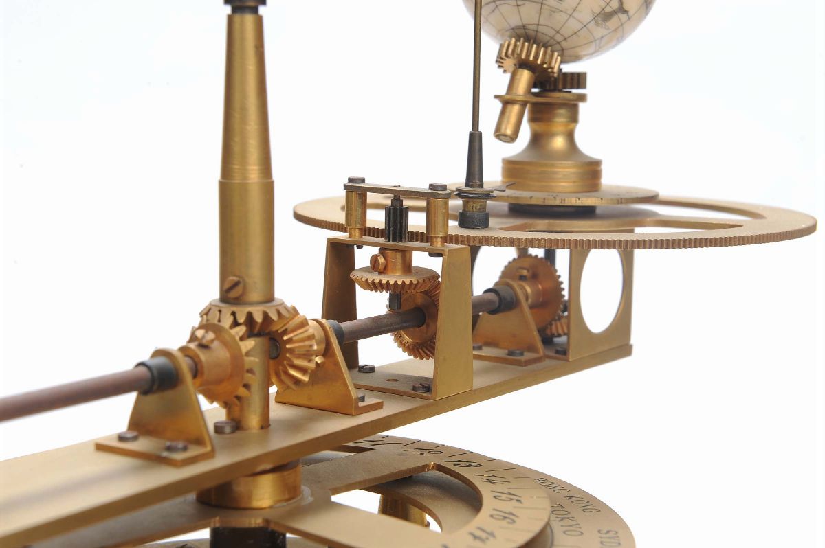 Orologio Planetario in Bronzo Dorato e Avorio, Francia XIX Secolo
