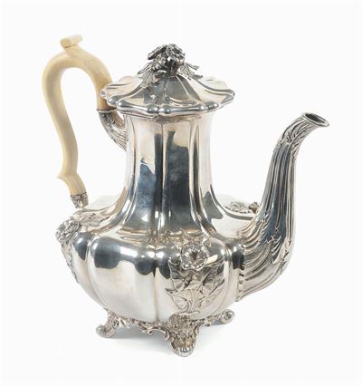 Caffettiera in Argento con Impugnatura in Avorio Berlino 1840, Argentiere Hossauf R