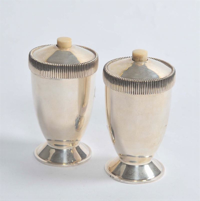 Coppia di spargi zucchero in argento, Parigi deco XX secolo, argentiere Cardeilhac  - Auction Antique and Old Masters - II - Cambi Casa d'Aste