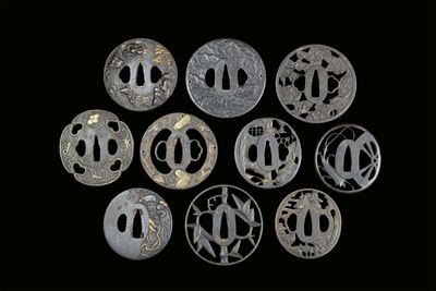 Dieci Tsuba in Ferro con Inserti in Oro, Giappone, XVIII Secolo