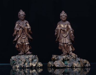Due Sculture in Legno Raffiguranti Personaggi Maschili, Giappone, Inizio XX Secolo