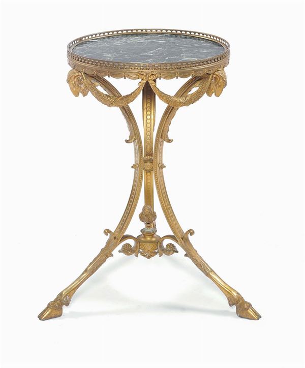 Tavolino circolare Impero in bronzo dorato, XIX secolo