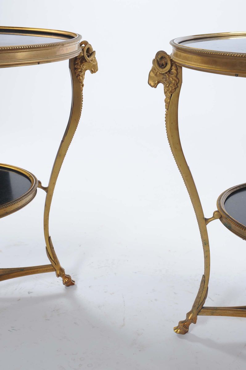 Coppia di Tavoli Circolari in Bronzo Dorato Impero, Francia XX Secolo
