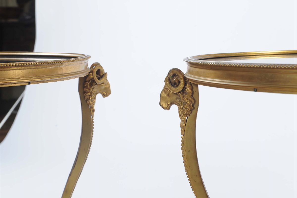 Coppia di Tavoli Circolari in Bronzo Dorato Impero, Francia XX Secolo