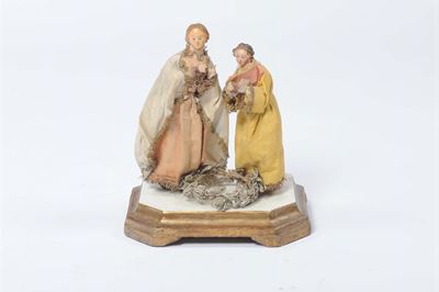 Due Figure da Presepe con Abiti in Stoffa