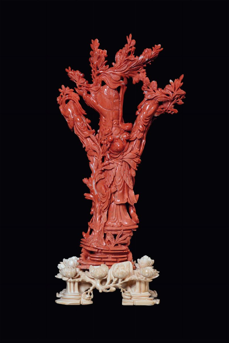 Gruppo in Corallo Rosso con Quattro Guanyin con Rami Fioriti, Cina, Dinastia Qing, XIX Secolo