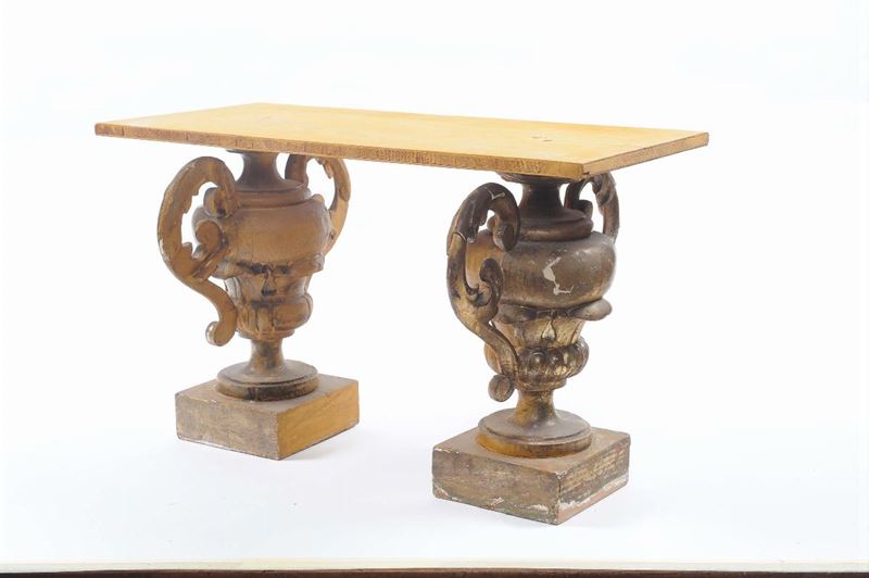 Coppia di vasi portapalme in legno intagliato e dorato  - Asta Antiquariato e Dipinti Antichi - II - Cambi Casa d'Aste