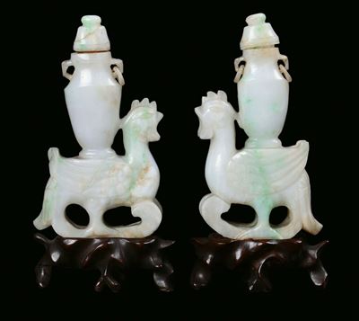 Coppia di Vasetti con Base a Guisa di Uccelli in Giadeite, Cina, Dinastia Qing, XIX Secolo