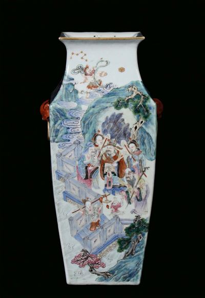 Vaso a Sezione Quadrata in Porcellana, Cina, Dinastia Qing, Fine XIX Secolo