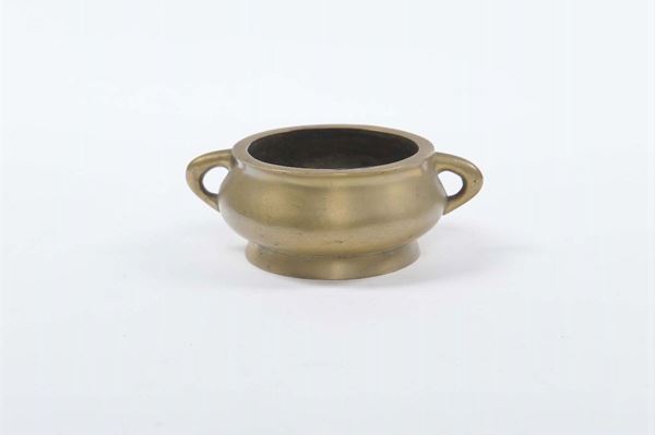 A small gilt bronze censer, China, Qing Dynasty, 19th century