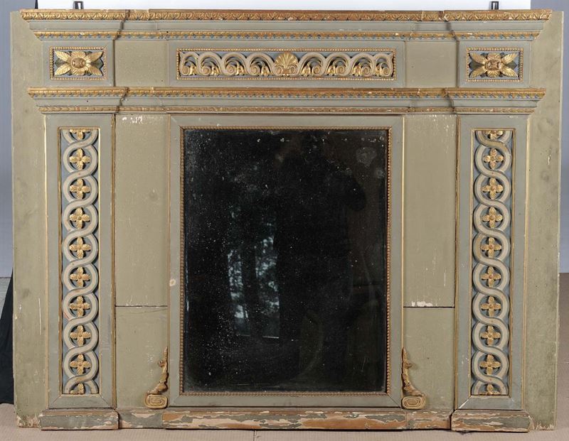 Caminiera Luigi XVI in legno laccato verde e dorato, XVIII-XIX secolo  - Auction Antique and Old Masters - II - Cambi Casa d'Aste