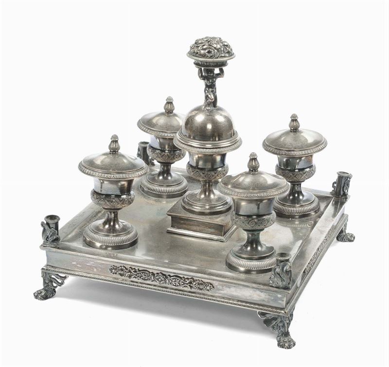 Grande servito per scrittoio in argento con base quadrata, Milano 1830 circa  - Auction Silver, Ancient and Contemporary Jewels - Cambi Casa d'Aste