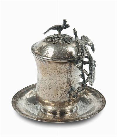 Tazza in Argento Cesellato con Coperchio e Piatto, Turchia XIX Secolo