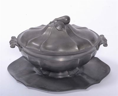 Zuppiera in Peltro con Vassoio e Coperchio