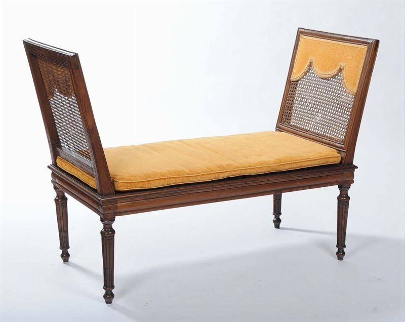 Panchetta Luigi XVI in noce, XVIII secolo  - Asta Antiquariato e Dipinti Antichi - II - Cambi Casa d'Aste