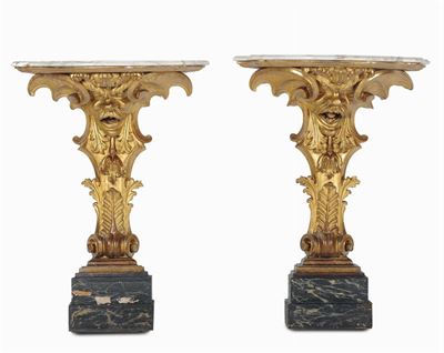 Coppia di Consoline in Legno Dorato ed Intagliato, XIX Secolo