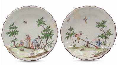 Coppia di Piatti in Maiolica con Scene di Vita All’aperto, Felice Clerici, Milano XVIII Secolo