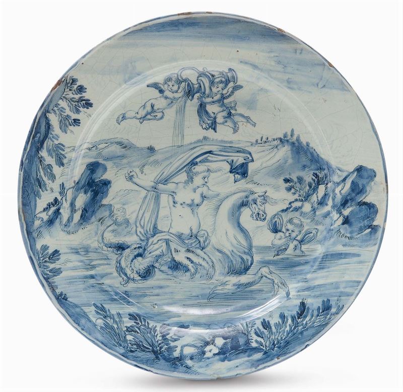 Piatto in maiolica con decorazione “a scenografia barocca”, Savona fine XVII secolo  - Asta Antiquariato, Affidamenti da raffinate dimore private - Cambi Casa d'Aste