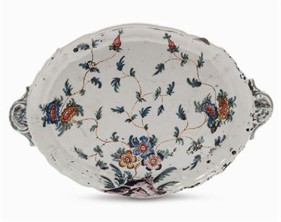 Vassoietto in Maiolica con Decoro a Tacchiolo, Bologna XVIII Secolo