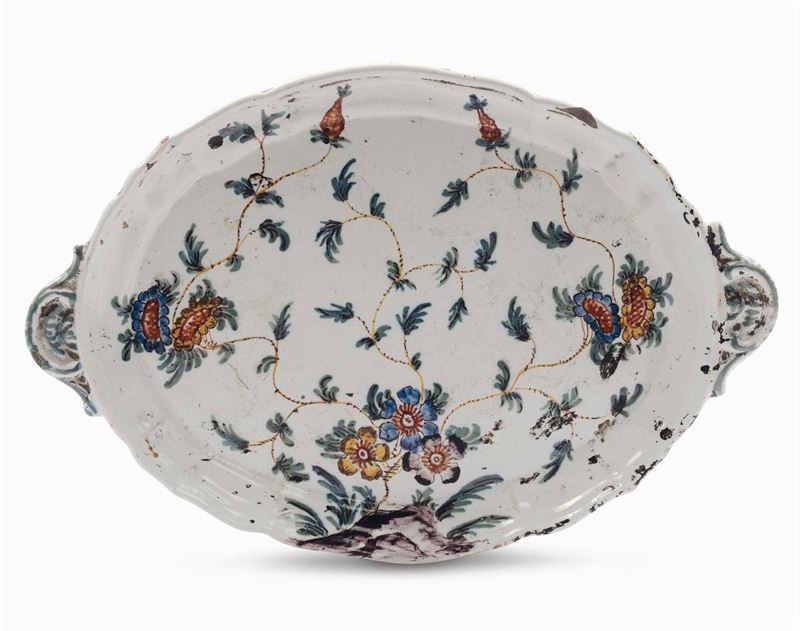 Vassoietto in maiolica con decoro a tacchiolo, Bologna XVIII secolo  - Asta Maioliche Italiane dal XVI al XVIII Secolo - Cambi Casa d'Aste
