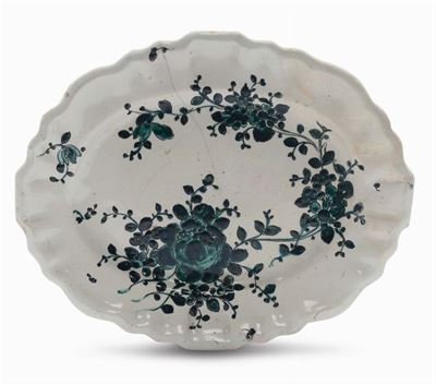 Vassoietto in Maiolica con Decoro alla Rosa in Monocromia Verde, Jacques Boselly, Savona XVIII Se...