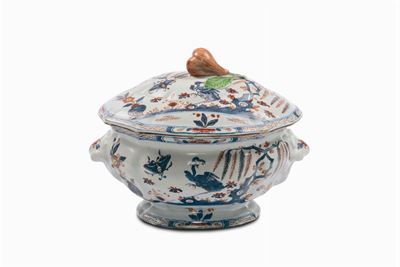 Zuppiera in Maiolica con Decorazione Naturalistica di Gusto Orientale, Pasquale Rubati, Milano XV...