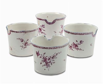 Quattro Rinfrescatoi da Bicchiere in Maiolica con Decoro alla Rosa, Monte Milone (pollenza)?, XVI...