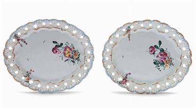 Coppia di Vassoietti in Maiolica con Decoro alla Rosa, Antonibon, Nove XVIII Secolo