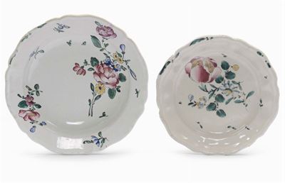 Due Piatti Diversi con Decoro alla Rosa, Lodi XVIII Secolo; Jacques Boselly, Savona XVIII Secolo