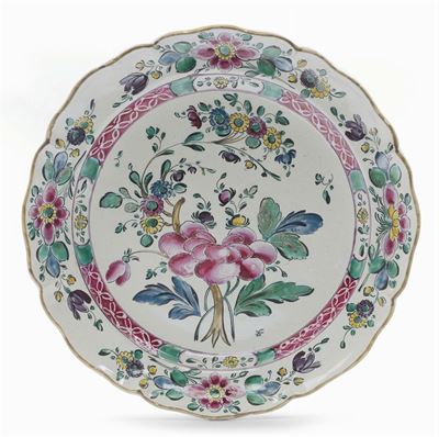 Piatto in Maiolica con Decoro alla Rosa, Casali e Callegari, Pesaro XVIII Secolo