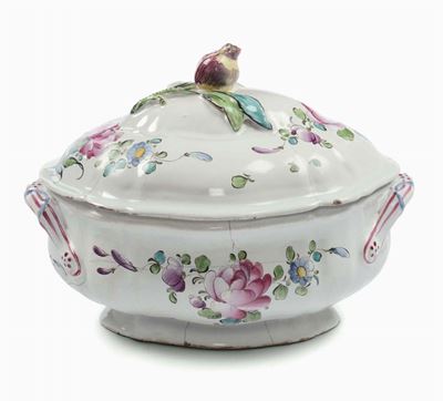 Zuppiera con Decoro alla Rosa, Sceaux, Francia XVIII Secolo