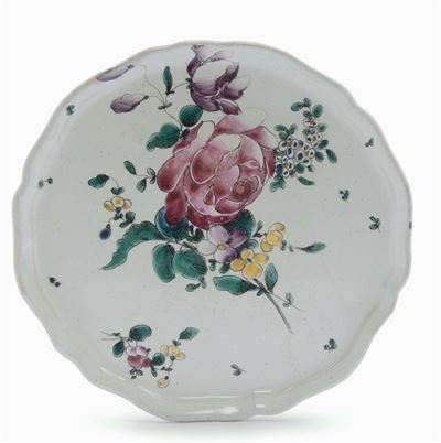 Sottocoppa in Maiolica con Decoro alla Rosa, Jacques Boselly, Savona XVIII Secolo