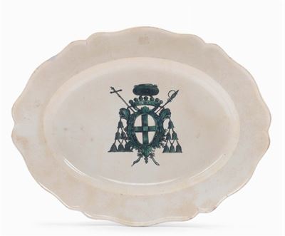 Vassoio Ovale in Terraglia con Stemma in Monocromia Verde, Jacques Boselly, Savona XVIII Secolo